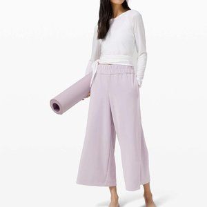 Lululemon SEEK SOFTNESS MID RISE CROP